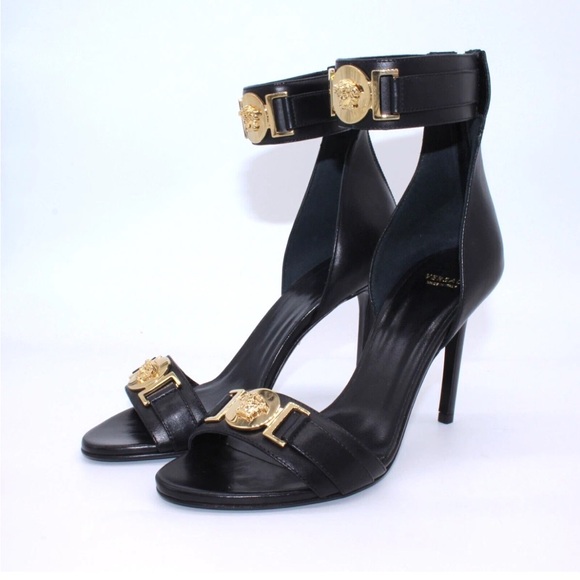 Versace Shoes - NOT AVAILABLE NOT AVAILABLE 👀